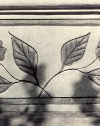 Цветочный узор на парапете галереи. Желобок. Иллюстрация из книги «Каменный цветок Молдавии». Гоберман Д.Н. 1970