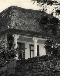 Дом под камышовой крышей. Бранешты. Иллюстрация из книги «Каменный цветок Молдавии». Гоберман Д.Н. 1970